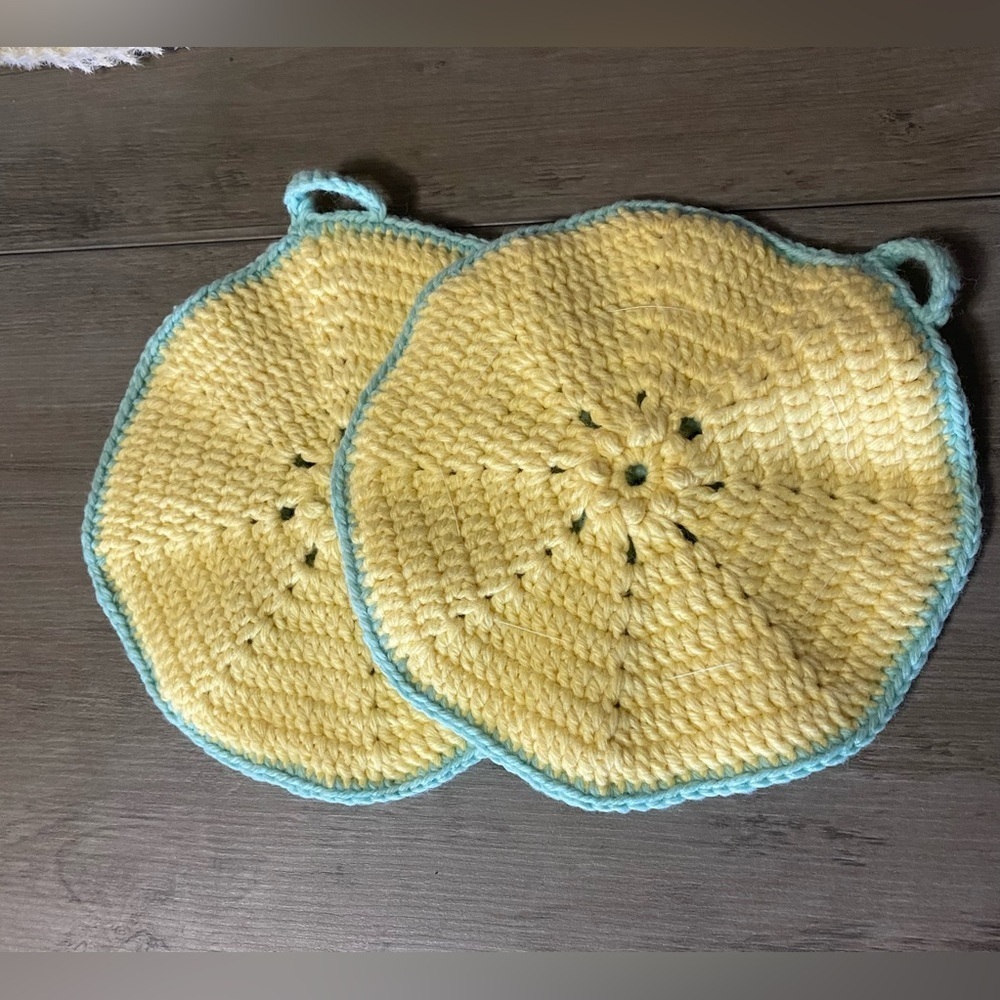 *Handmade* Crotchet Double Sided Pot Holders/Trivets - Set of 2